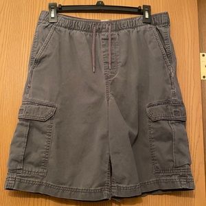 Youth Boy’s Gray Cargo Shorts Size LG (14-16)